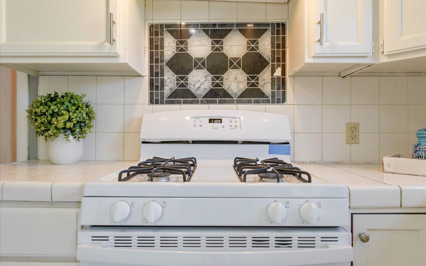 1801 Lavonne Avenue San Jose, California 95116